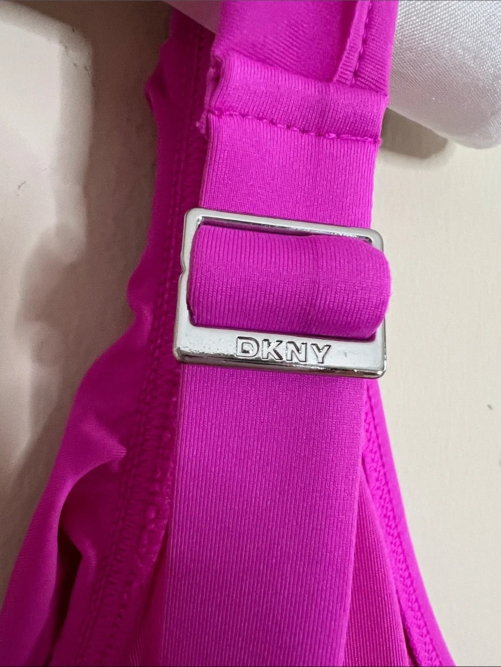 💋⛱️🌊🍉DKNY Ruffled Magenta One-Piece Swimsuit - Picture 6 of 7